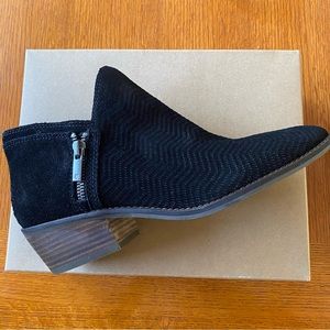 Lucky Brand FHUNA Suede Block Heel Booties - NIB